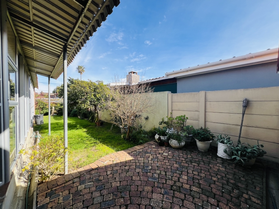 4 Bedroom Property for Sale in Van Der Stel Western Cape